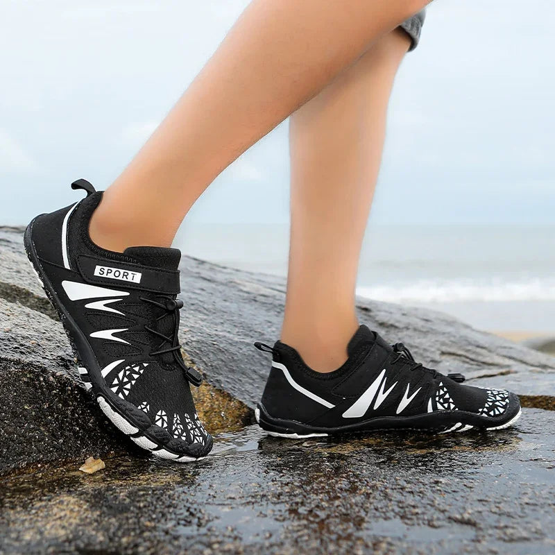 New Couple Water Shoes Aqua Shoes Five-finger Swimming Shoes 35-47 Size Beach Sports Shoes Fashion Men's Fitness Shoes
