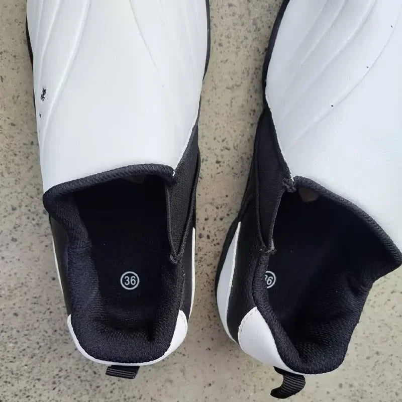 Children Taekwondo Shoes Men's Breathable Kids Martial Arts Karate Kung Fu Shoes Gym Fitness Workout Sports Body Building