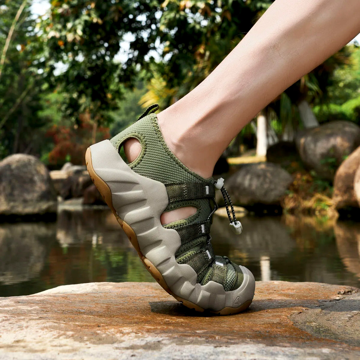 Quick Dry Water Shoes Men Beach Aqua Shoes Summer Outdoor Trekking Camping Hiking River Tracing Rainforest Hike Climbing Boating