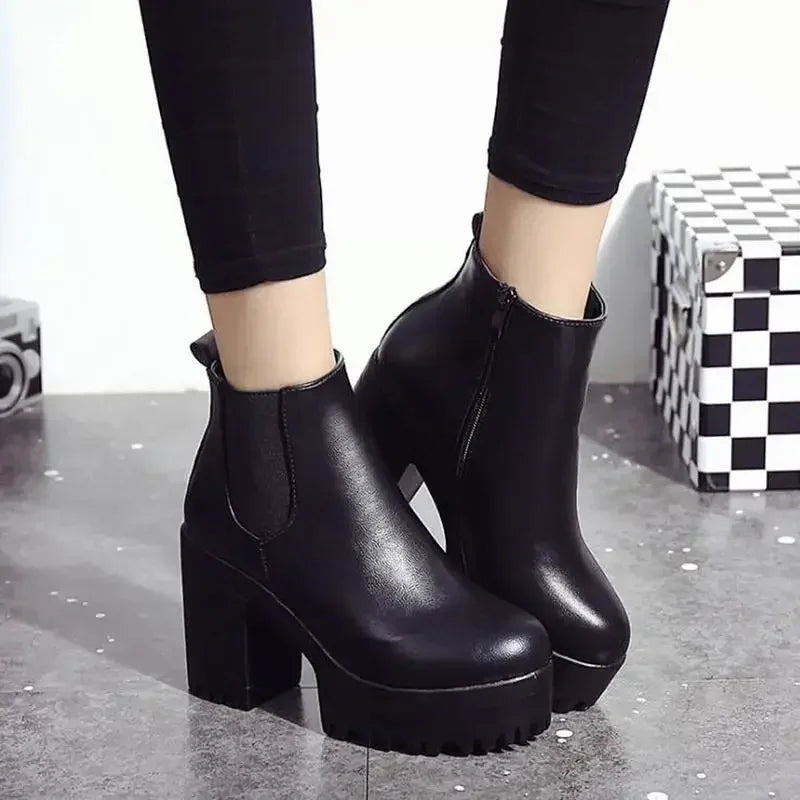 2024 Autumn/Winter New Women's Short Boots, Coarse Heel, European and American Women's Shoes with Velvet