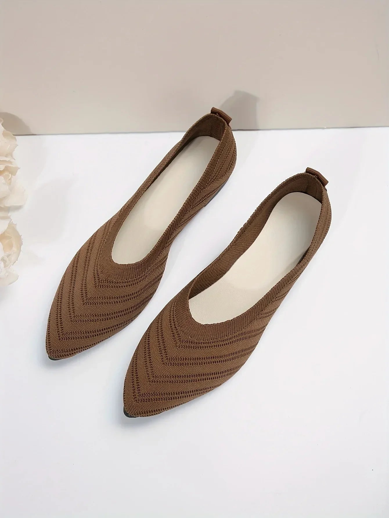 Women's Pointed Toe Flat Shoes Solid Color Knitted Slip on Shoes Casual Breathable Ballet Flats Women Flat Shoes Loafers Women
