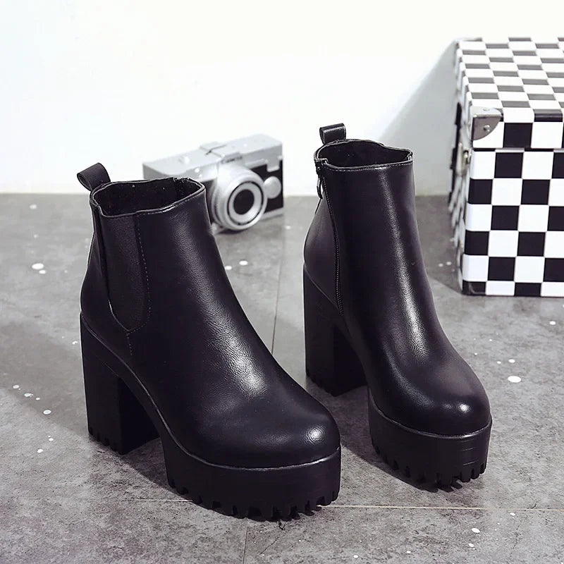 2024 Autumn/Winter New Women's Short Boots, Coarse Heel, European and American Women's Shoes with Velvet