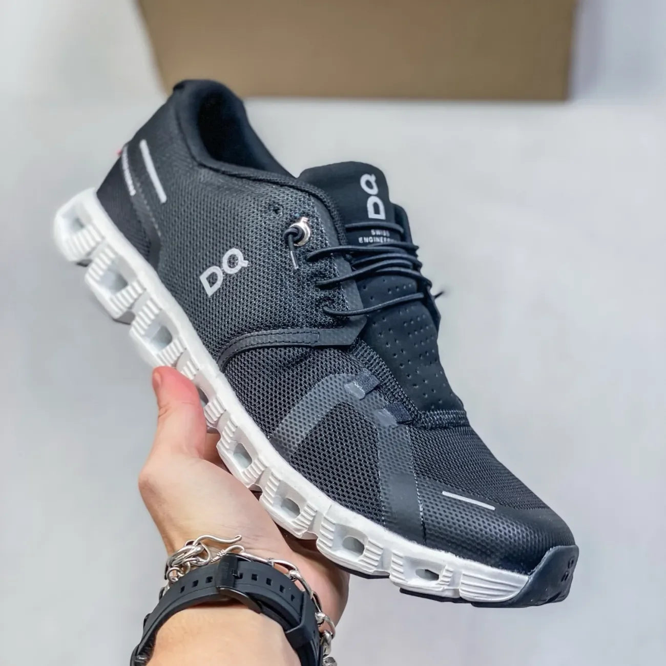 Cushioned Running Shoes 2025 Men and Women Lightweight Breathable Shoes for Outdoor Fitness Comfort Shoes