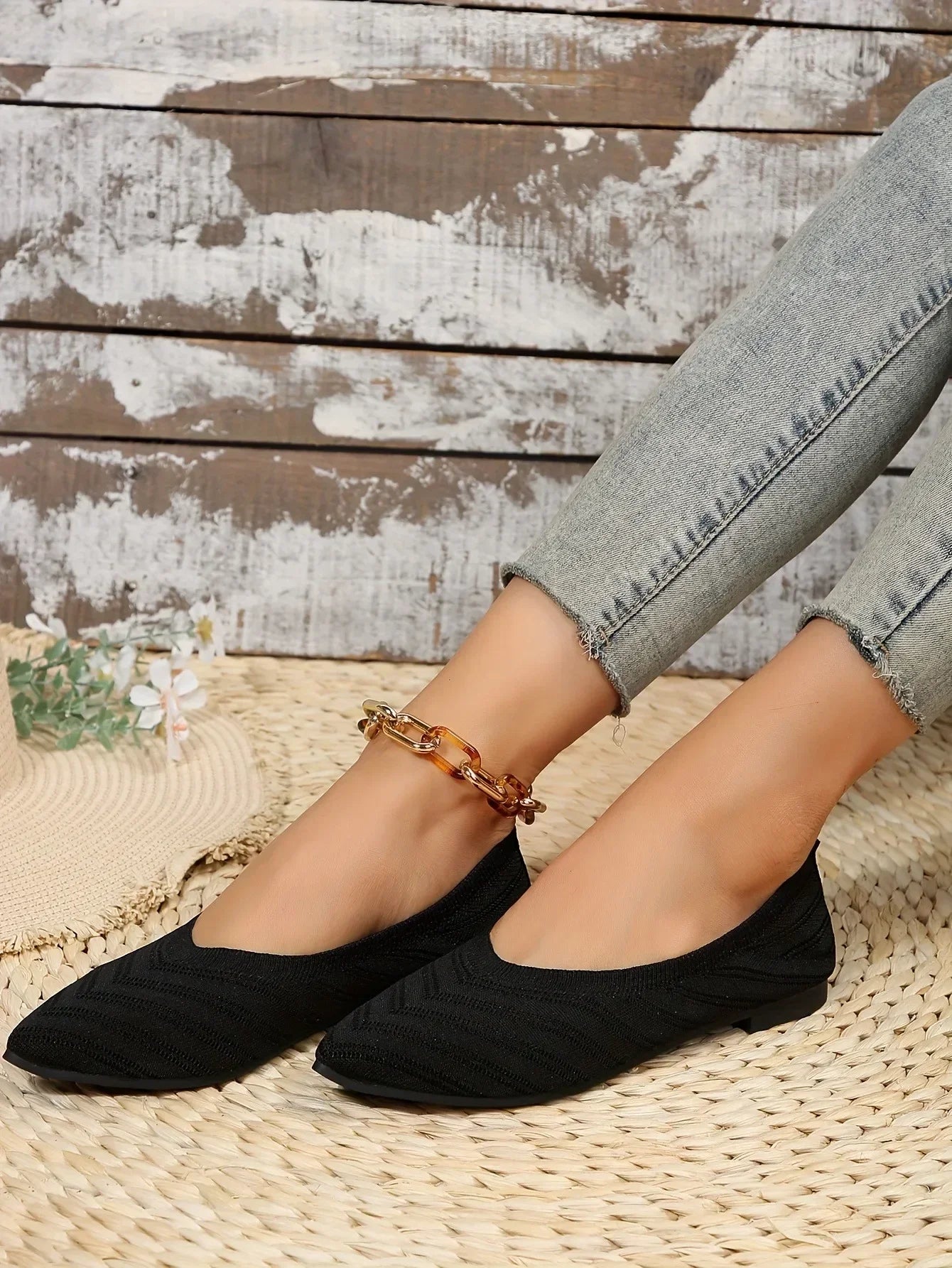 Women's Pointed Toe Flat Shoes Solid Color Knitted Slip on Shoes Casual Breathable Ballet Flats Women Flat Shoes Loafers Women