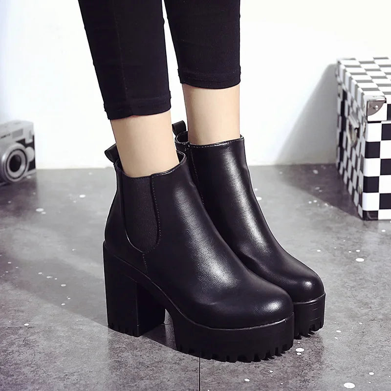2024 Autumn/Winter New Women's Short Boots, Coarse Heel, European and American Women's Shoes with Velvet