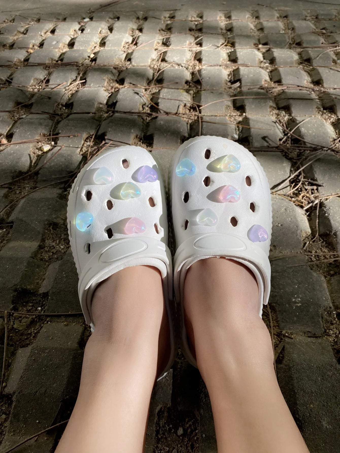 10pcs Set Heart Shaped Shoe Decoration With Hole, Detachable Flower Garden Shoe DIY Decorative Buckle